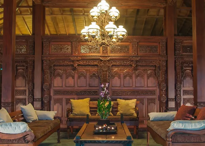 Oceanfront Citakara Sari Villa *