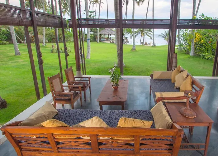 Villa Oceanfront Citakara Sari *