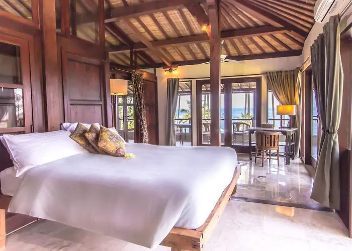 Villa Oceanfront Citakara Sari