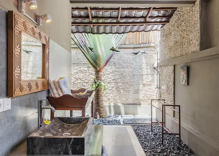 Oceanfront Citakara Sari Villa Candi Dasa (Bali)