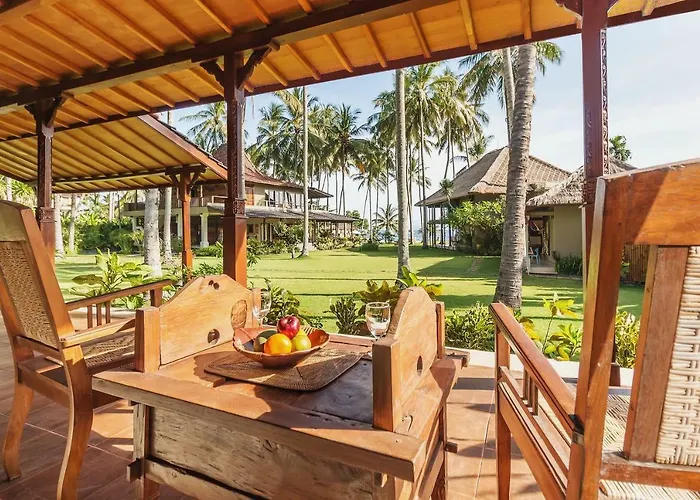 Oceanfront Citakara Sari Villa *