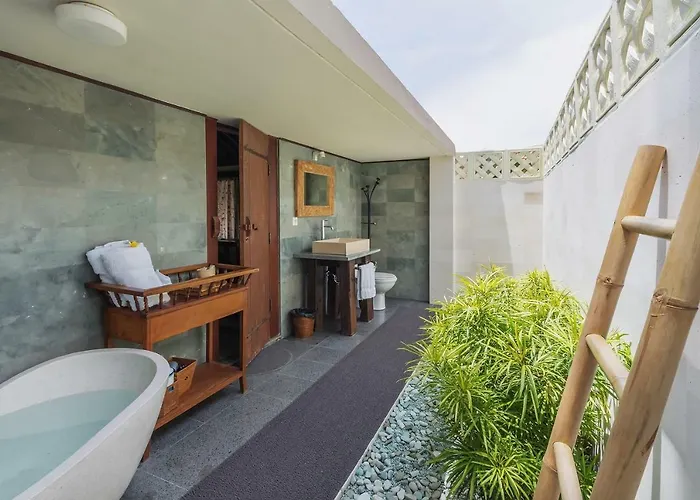 Oceanfront Citakara Sari Candi Dasa (Bali)
