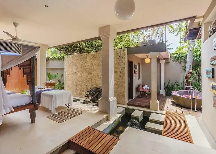 Oceanfront Citakara Sari Villa Candi Dasa (Bali)